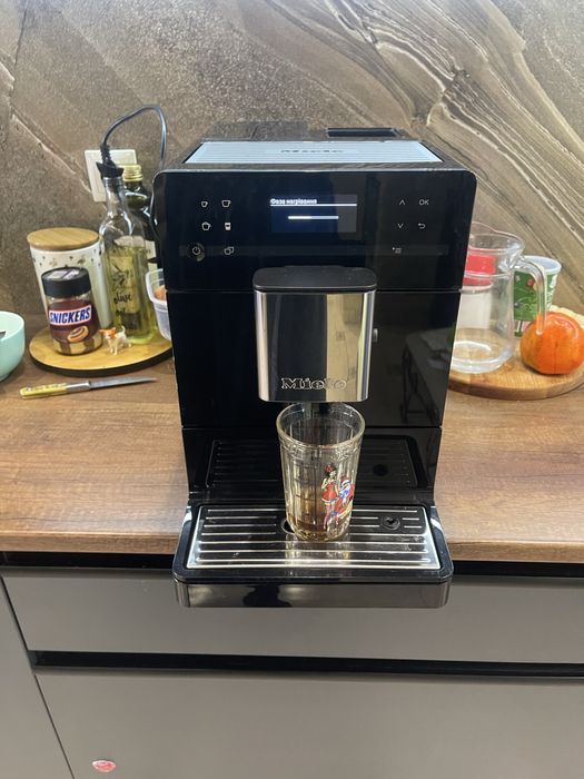 Продам Кавомашину Miele