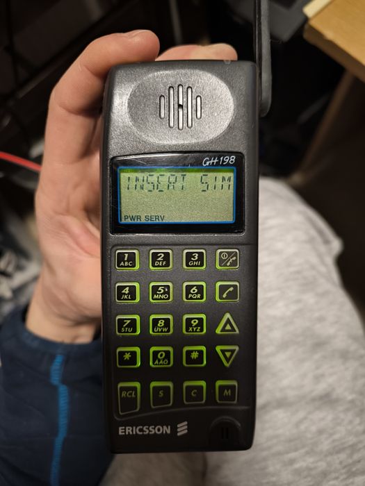 Вінтажний мобільний телефон Ericsson GH 198