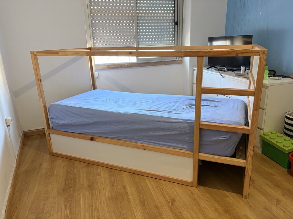 Cama KURA reversível + colchão