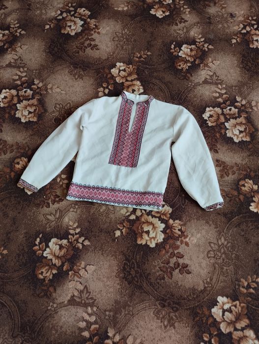 Вишиванка 200 грн