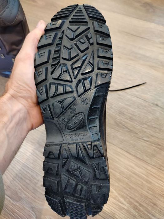 Берці, 40-46р Тип А,(демі)В (літо)старі добрі, не вбиваємі. +Комплект