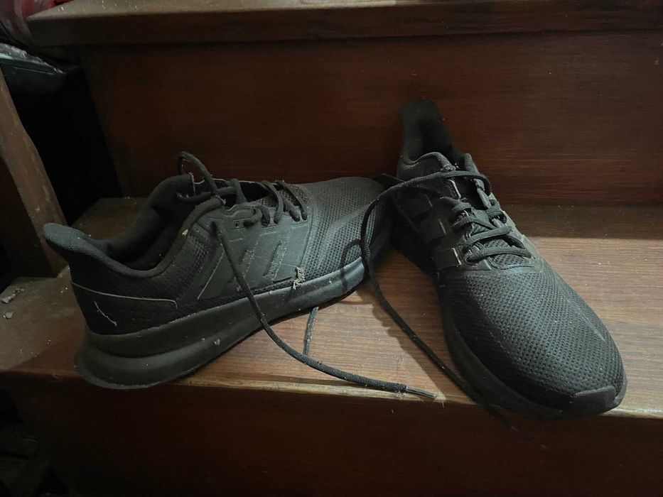 ténis novos pretos adidas