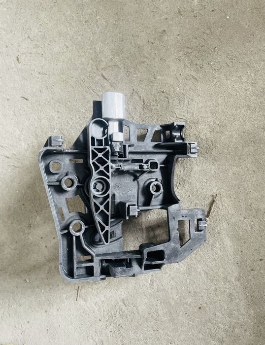 ручка двери citroen berlingo peugeot partner 08-18 вантажів