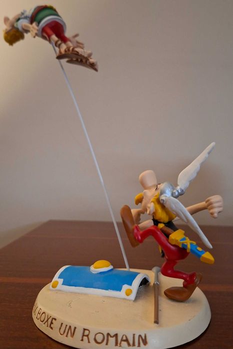 Asterix a boxear um romano. Plastoy