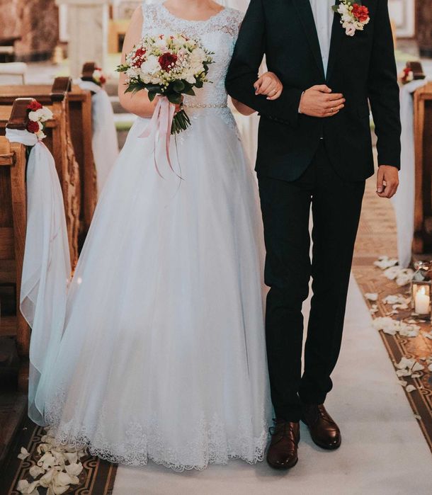 Piękna suknia ślubna