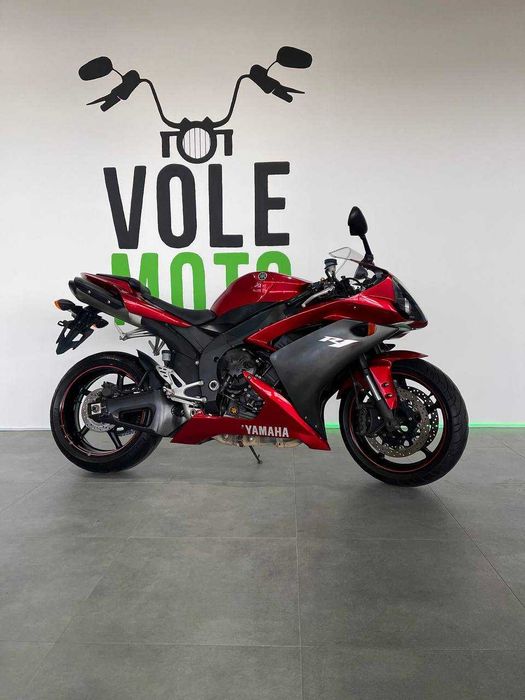 Мотоцикл Yamaha R1