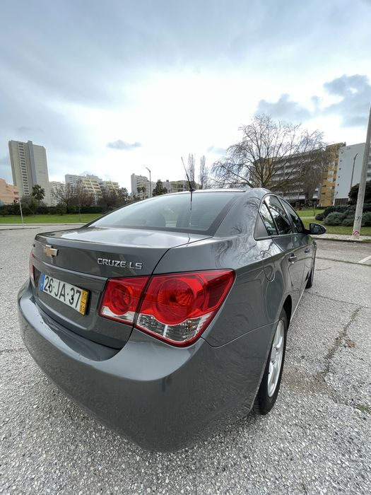 Chevrolet Cruze 1.6 - 2010