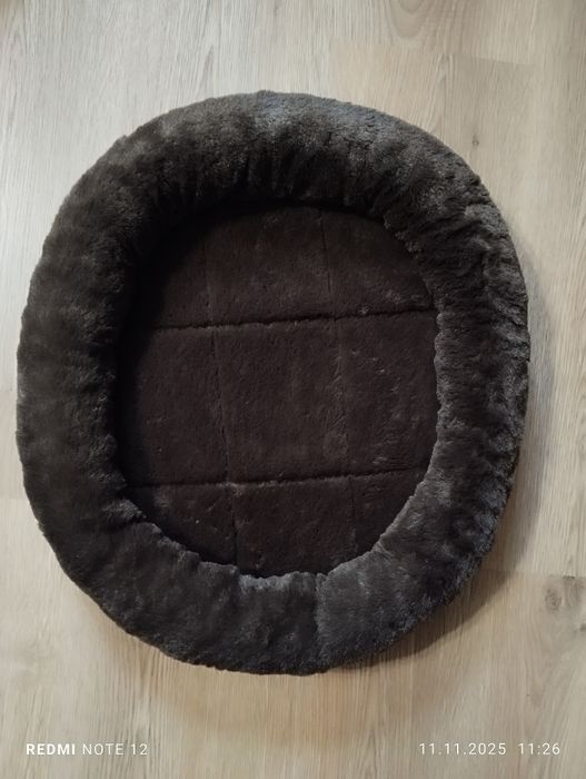 Нова лежанка для маленької собачки, кота