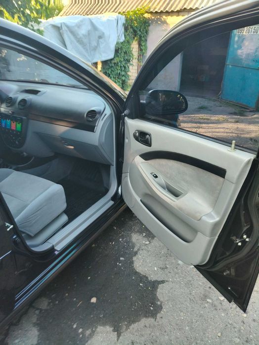 Продам автомобиль Шевроле Лачетти