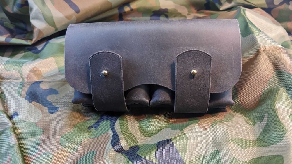 Кожаный патронташ на 6 патронов, 12 - 16 калибра, ручной работы.