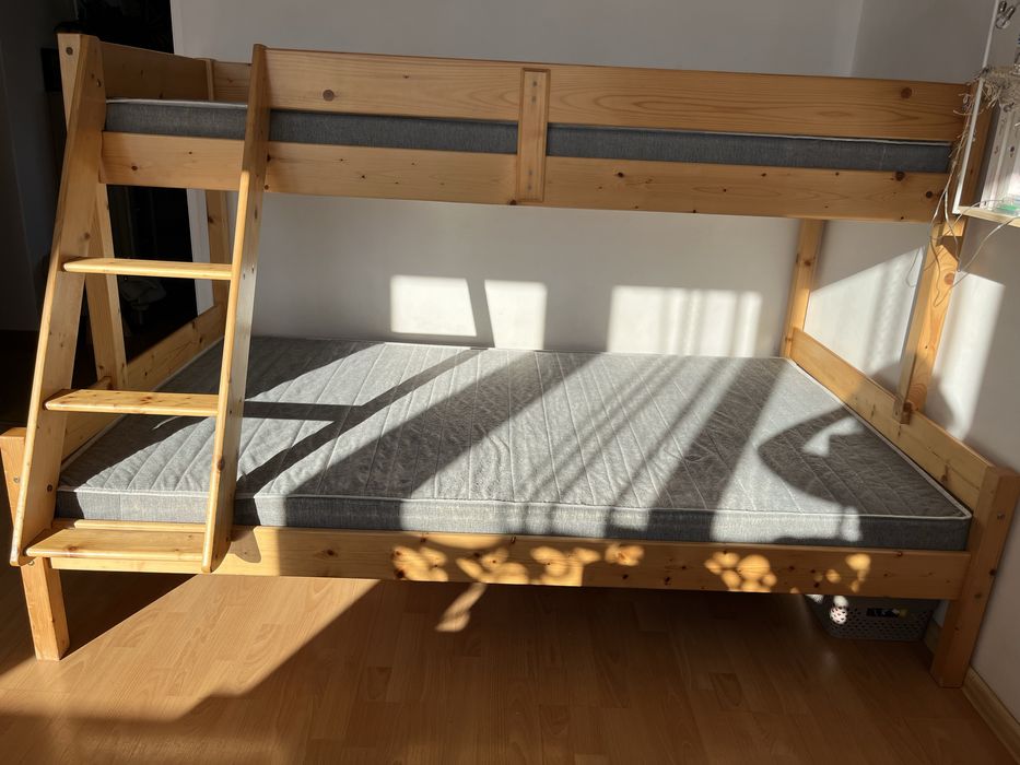 Lózko pietrowe + materace