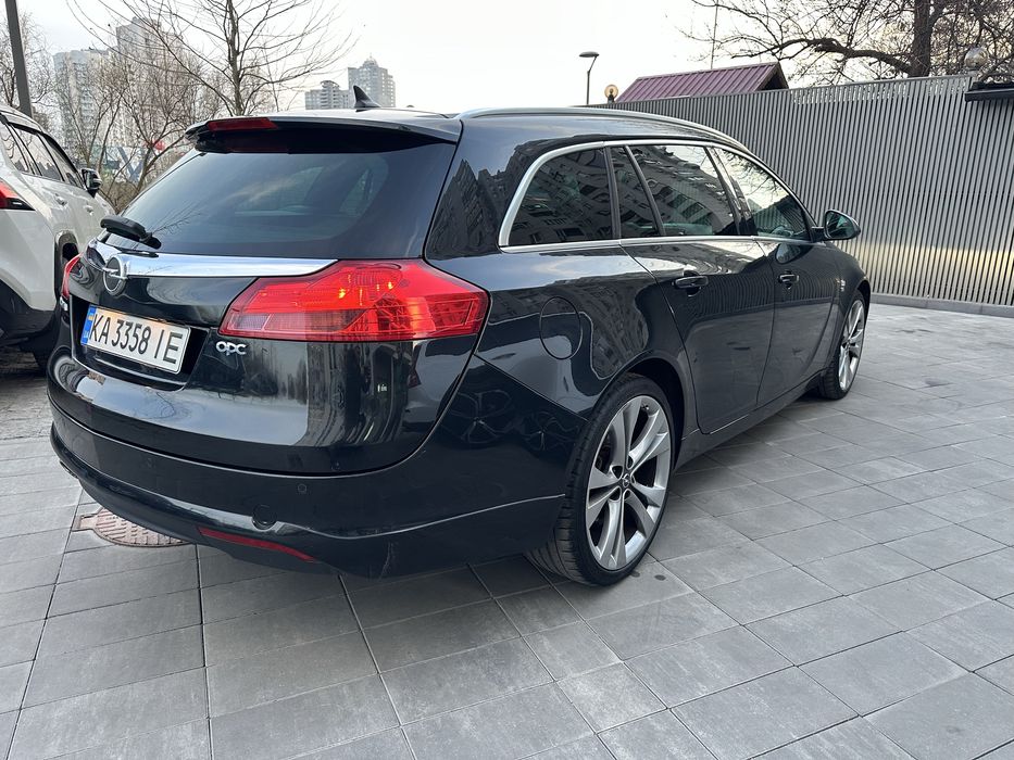 Продам автомобіль Opel Insignia