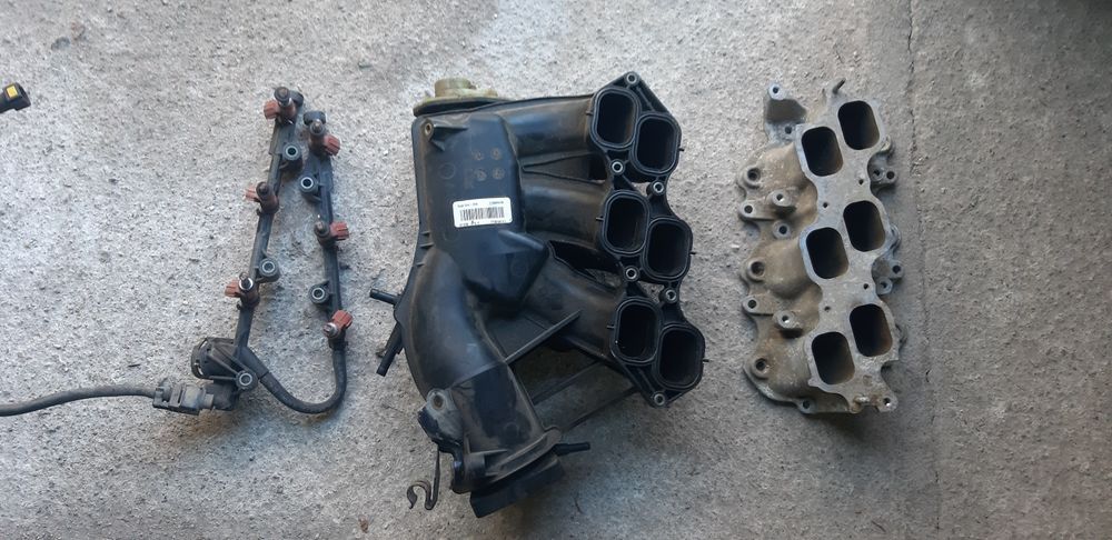 Впускной коллектор на Toyota Camry 3.5Camry 3.5