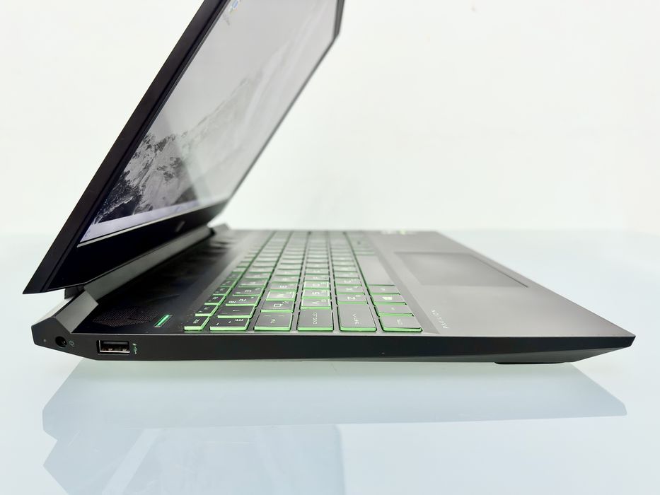 Laptop HP Pavilion Gaming 15/AMD Ryzen 5/GTX 1050/16GB DDR4/SSD 512GB