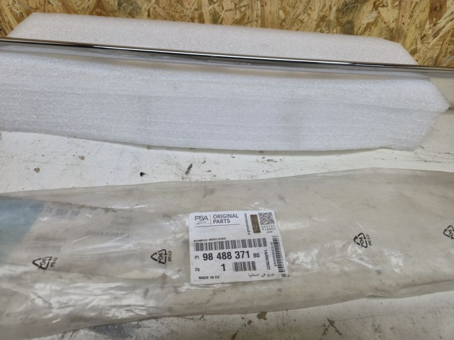 Listwa Chromowana Przednia Grilla Atrapy 984.883.7180 FIAT Doblo OE