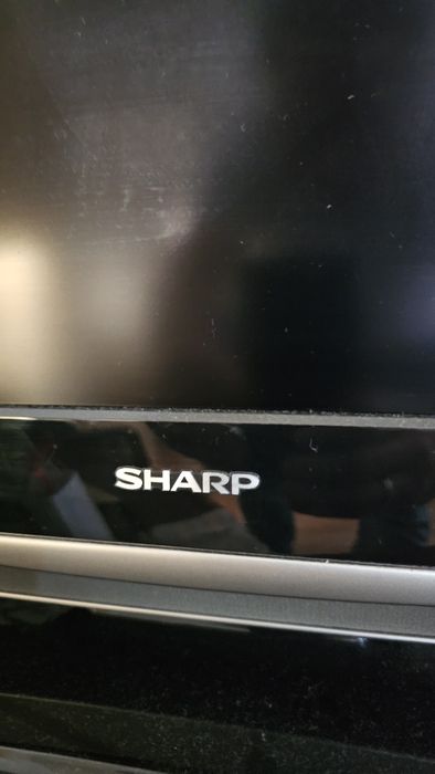 TV SHARP 32' com base e comando