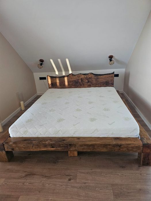 Sprzedam łóżko sypialniane.