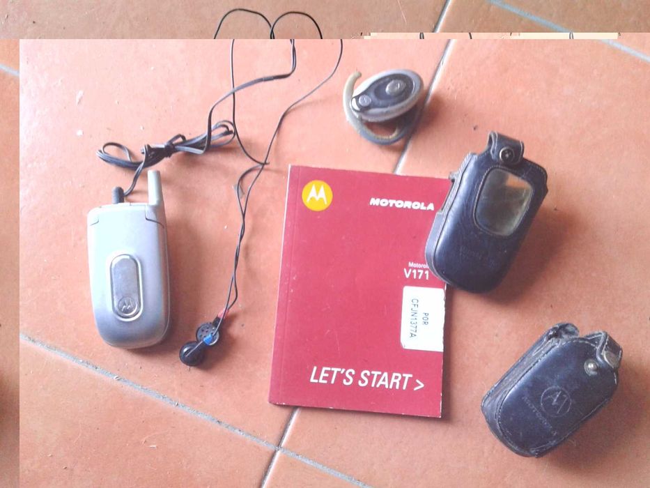 Capa e telemóvel VINTAGE Motorola V171