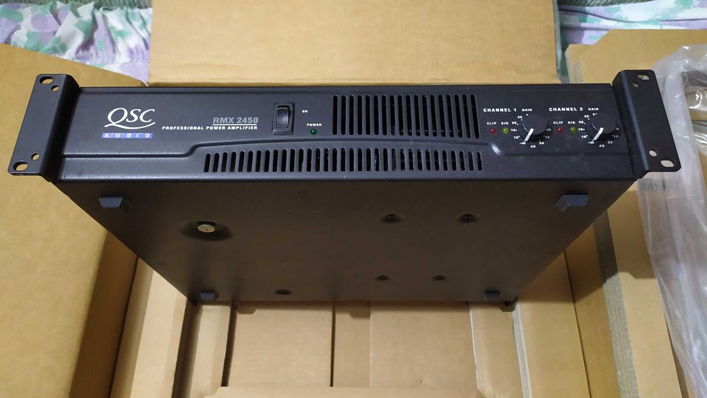 Підсилювач звуку QSC RMX2450 230v