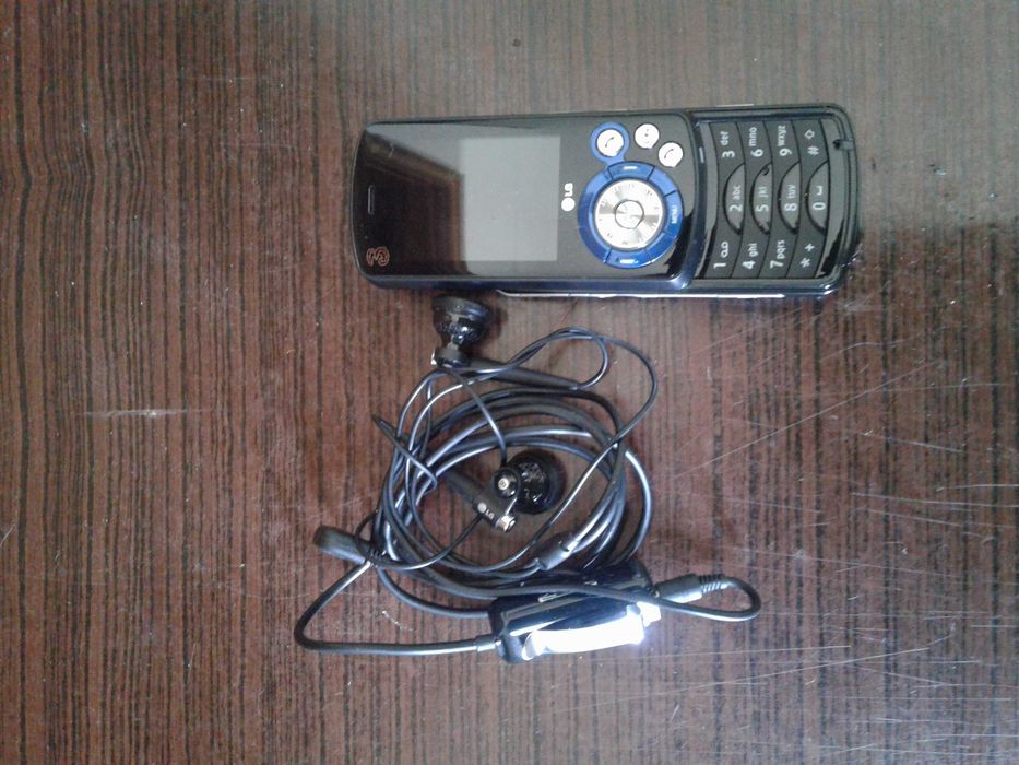 Telemóvel VINTAGE LG U400