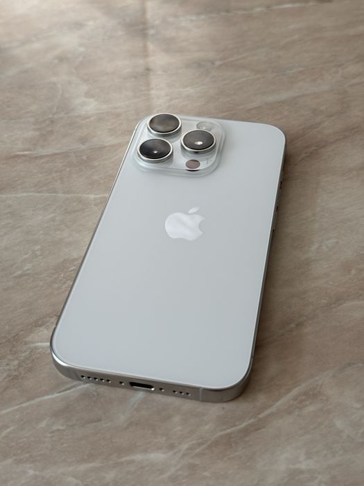 iPhone 16 Pro 256GB White Titanium