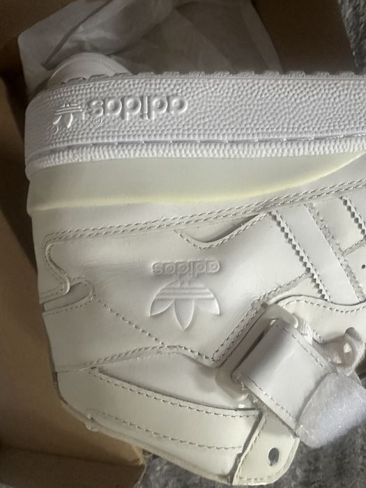 Sapatilhas adidas brancas