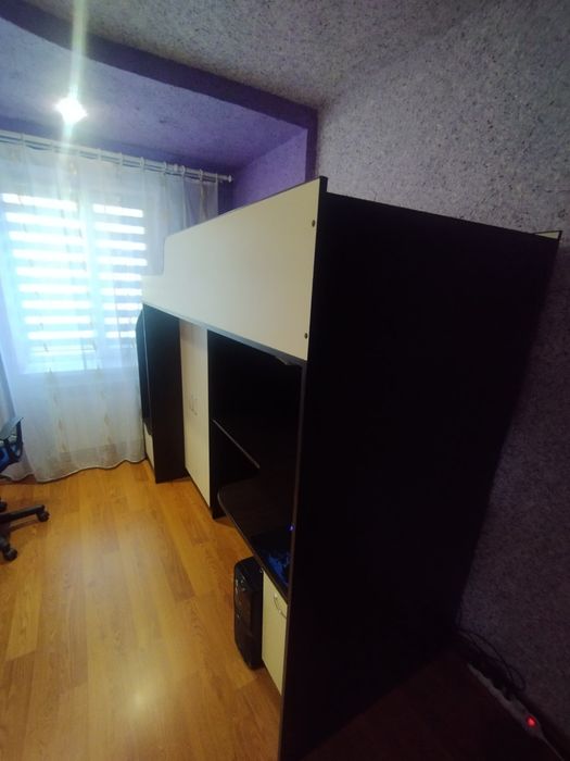 Дитяче ліжко горище