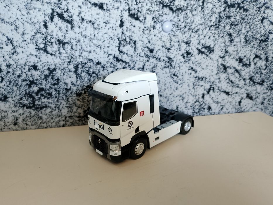 Eligor 1/43. Renault t 450