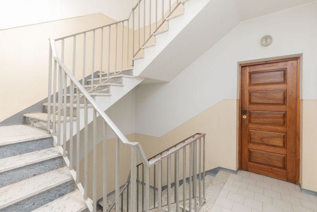 Apartamento T3 com varanda e vista desafogada (Lousã)