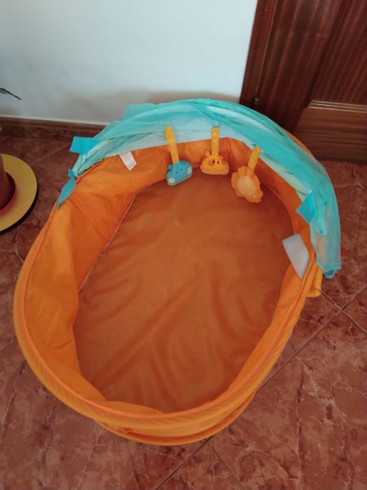 Berço de viagem bebé, praia campo jardim campismo casa quarto sala.