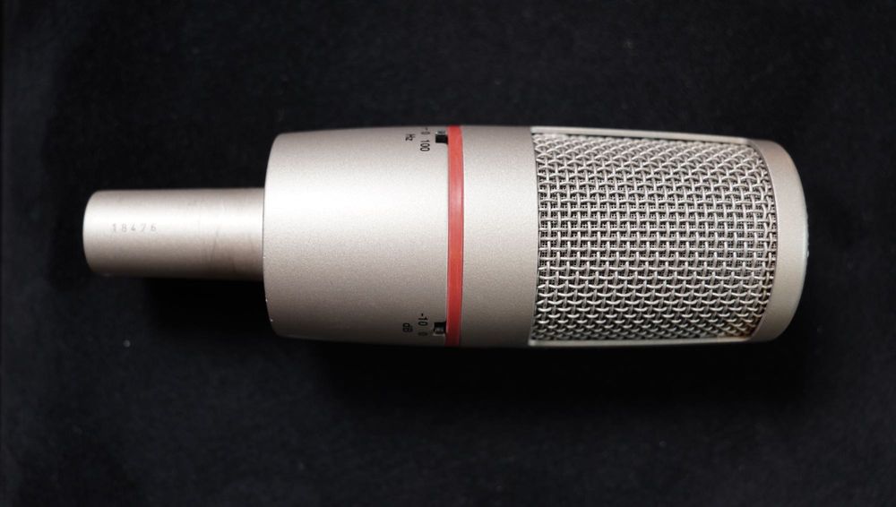AKG C4000B - Microphone