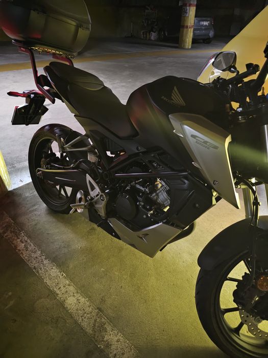 HONDA CB125R (2019) – Apenas 3.000km! + Mala SHAD