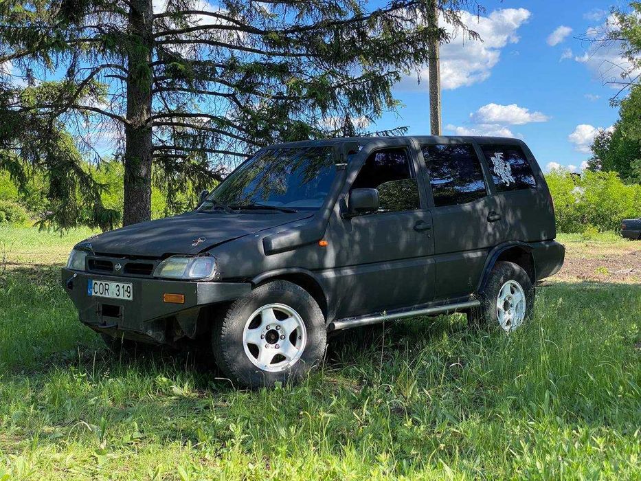 Продаю Nissan Terrano II 1993 2.4 бензин МКПП 4x4