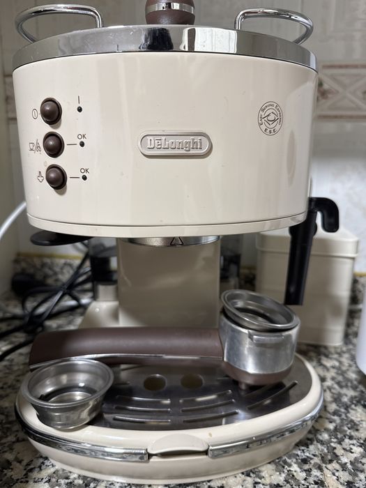 Vendo maquina cafe delonghi