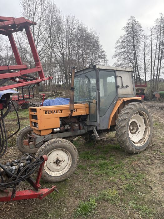 Renault 651 wszystko działa .