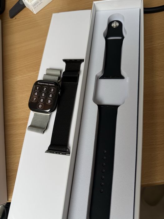 Apple Watch Series 10 Titanium 42mm