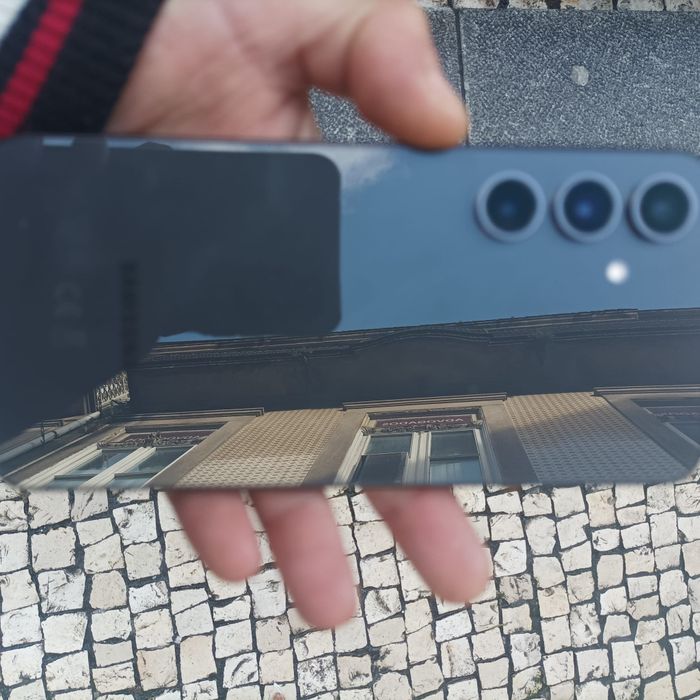 Samsung S24 FE como novo