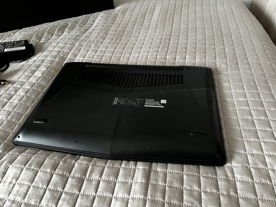 Portátil Lenovo Y520 com 1060