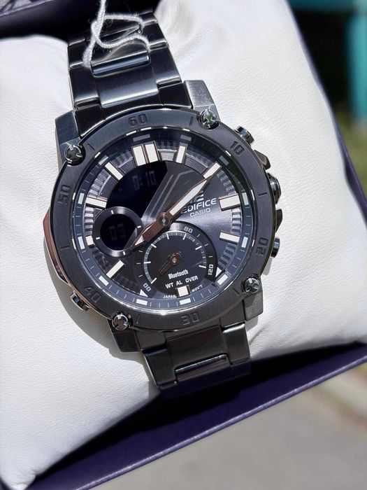 Чоловічий годинник CASIO EDIFICE ECB-20YDC-1A (Bluetooth Smartphone Link).