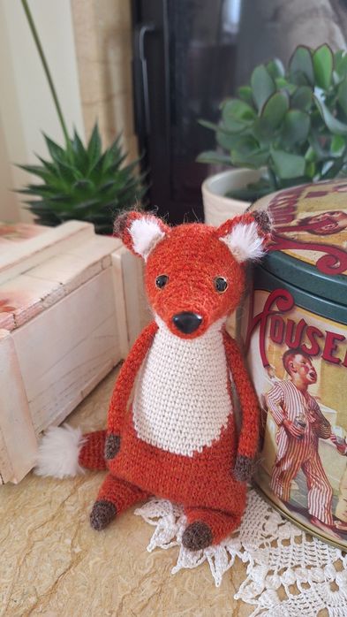 Lisek szydełkowy amigurumi z wełny z alpaki, maskotka, przytulanka, dekoracja do dziecięcego pokoju