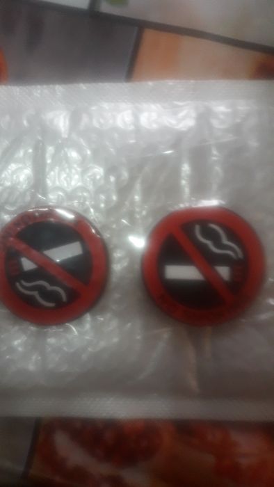 Наклейки не курить