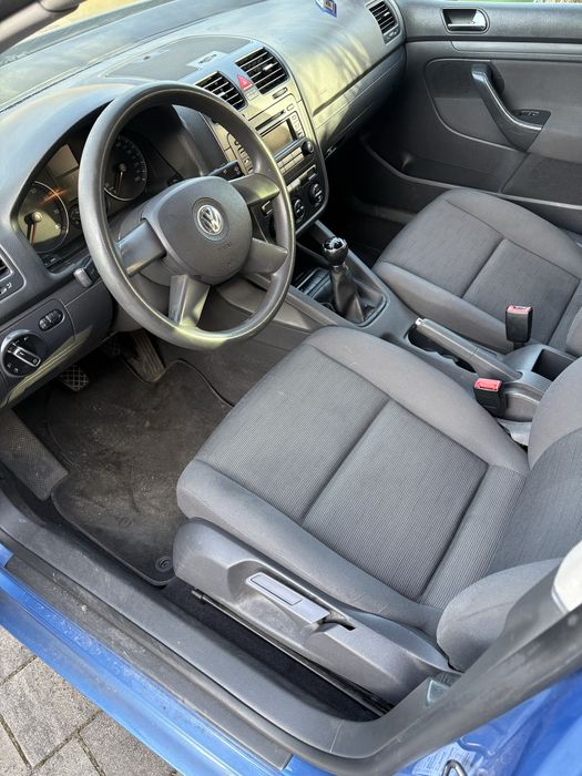 Volkswagen Golf V 1.6 MPI 102 KM