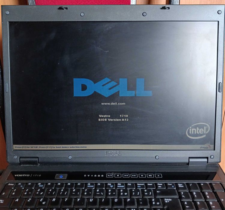 Ноутбук Dell Vostro 1710