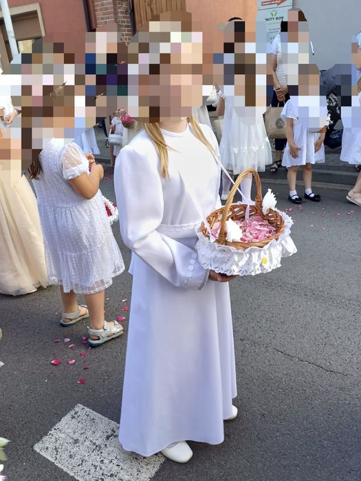 Alba komunijna dla dziewczynki 146