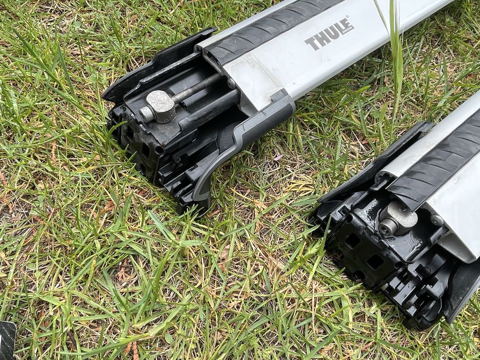 Багажник Thule WingBar Edge + Kit 4019 для Jeep Grand Cherokee (2011–2021)