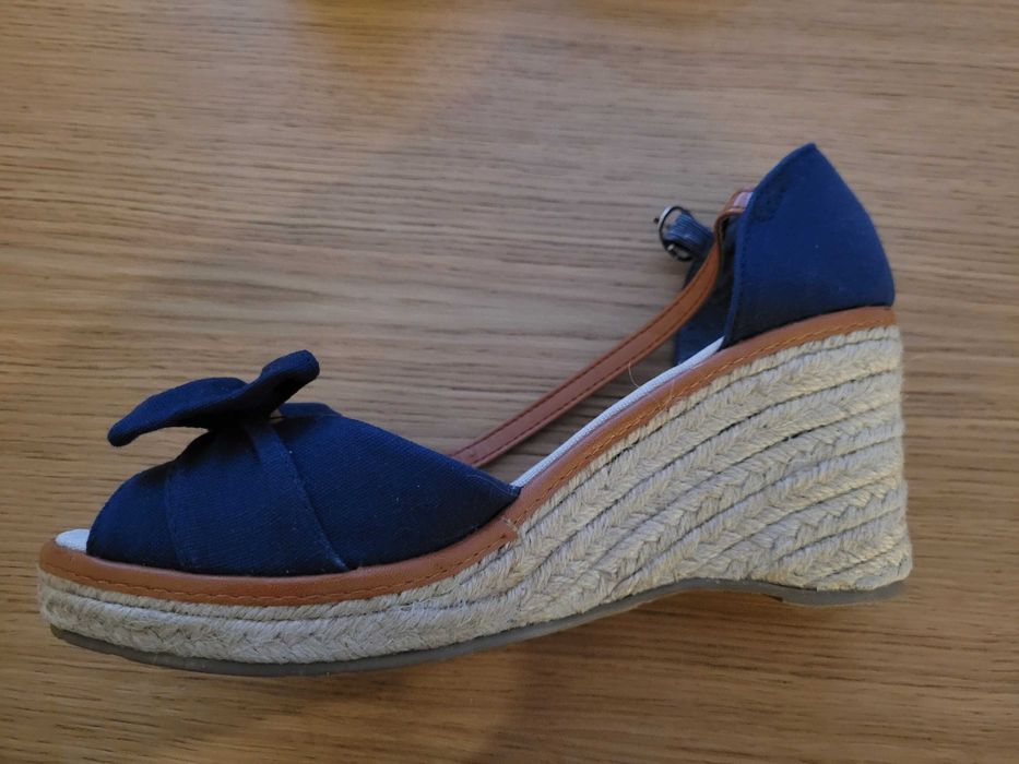 Espadryle damskie na koturnie