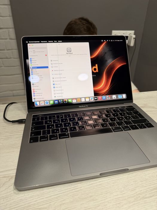 MacBook Pro 13“  i5/8/128gb Space Gray