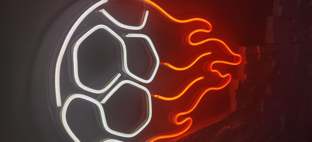 Piłka nożna, neon LED