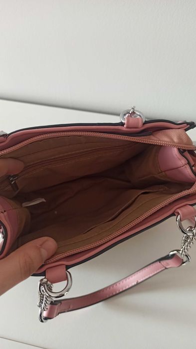 Różowa torebka do ręki