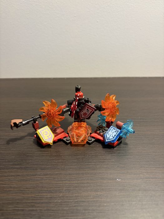 Minifigurki lego 20+